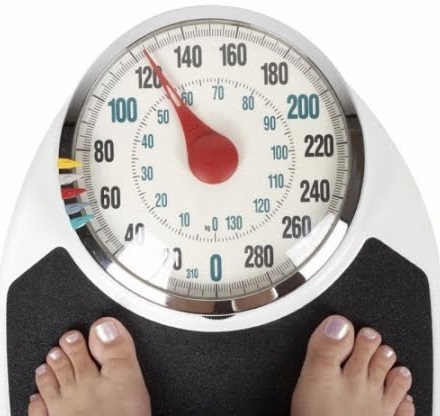 Kelebihan berat badan dapat memicu terjadinya berbagai macam penyakit. Oleh karena itu, sebaiknya segera dilakukan usaha untuk membuat berat badan menjadi ideal.
