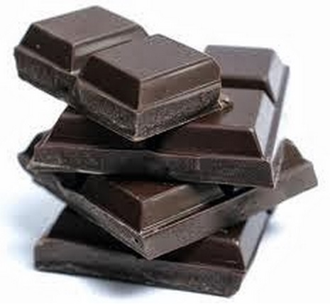 Coklat hitam murni biasanya kurang diminati karena rasanya yang cenderung pahit, padahal inilah yang merupakan coklat dengan banyak kebaikan untuk kesehatan kita.
