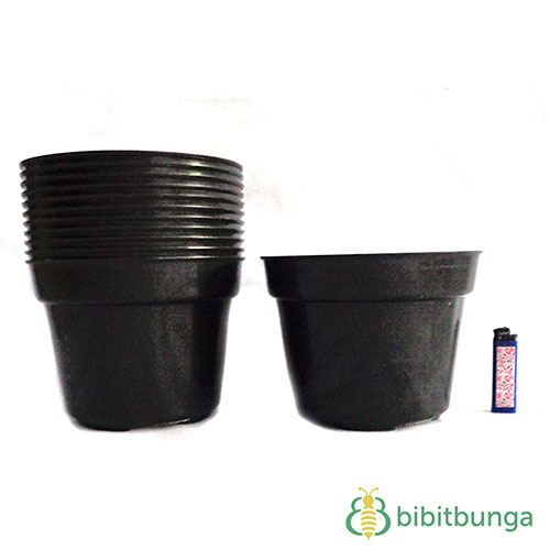 Jual Pot  Plastik  Hitam   20 cm BibitBunga com