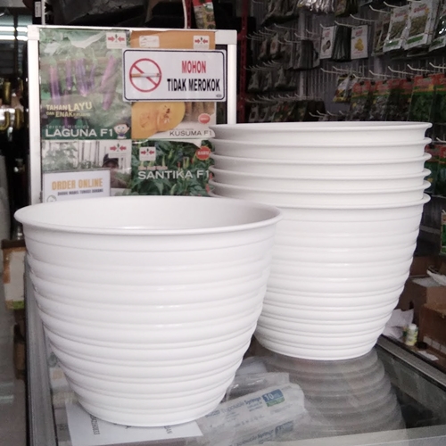 Jual Pot  Tanaman Bunga Plastik Tawon  Putih 40 cm 